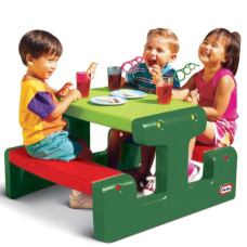 Little Tikes Пышный зеленый стол для пикника для детей